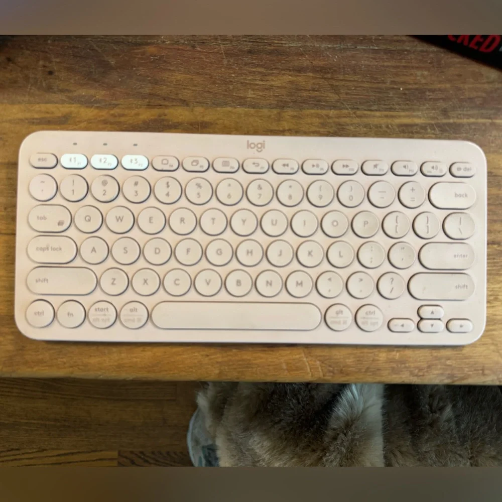 Wireless Logitech Pink Keyboard and Seenda Mouse